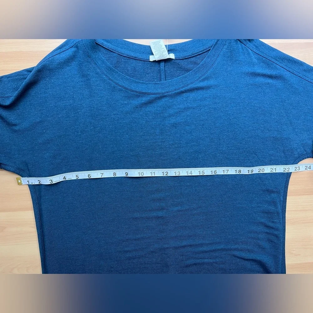 Matty m - Women top / Wide and comfortable t-shirt. - Picture 10 of 12